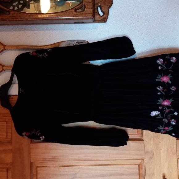 a.n.a Dresses Ana A New Approach Black Velvet Embroidery Dress